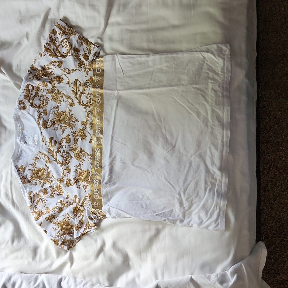 Guess tee gold and white